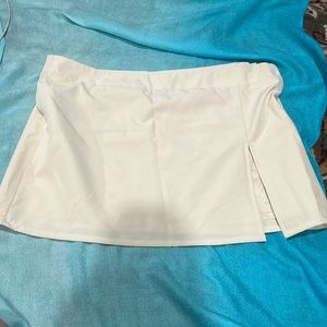 Crème mini skirt